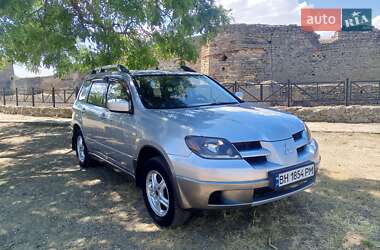 Внедорожник / Кроссовер Mitsubishi Outlander 2004 в Белгороде-Днестровском