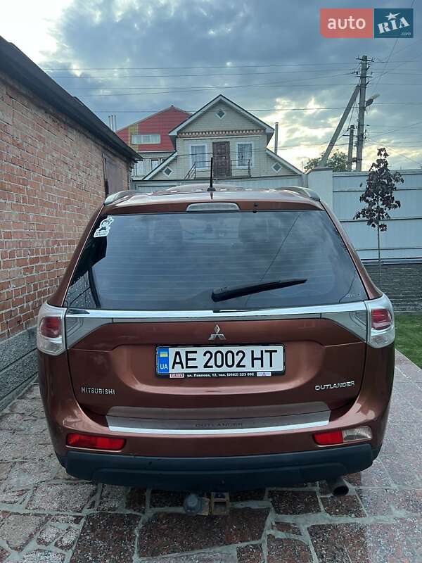 Позашляховик / Кросовер Mitsubishi Outlander 2013 в Дніпрі