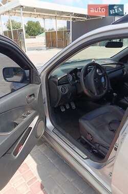 Внедорожник / Кроссовер Mitsubishi Outlander 2004 в 