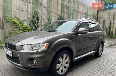 Внедорожник / Кроссовер Mitsubishi Outlander 2011 в Хмельницком