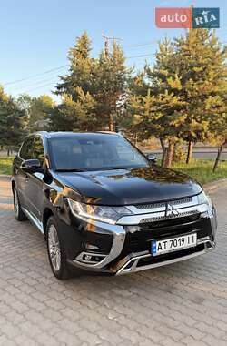 Внедорожник / Кроссовер Mitsubishi Outlander 2019 в Ивано-Франковске
