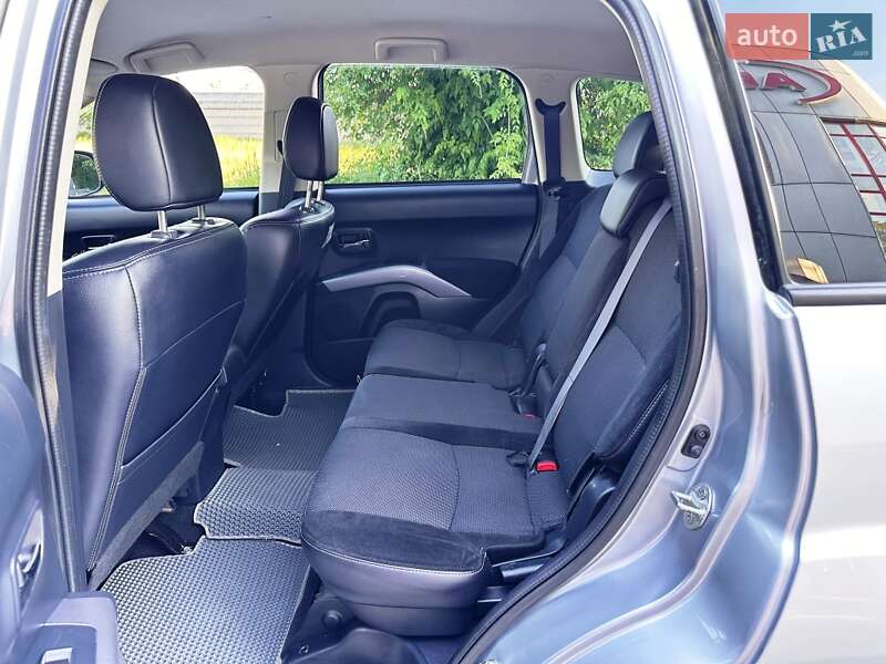 Внедорожник / Кроссовер Mitsubishi Outlander 2013 в Запорожье