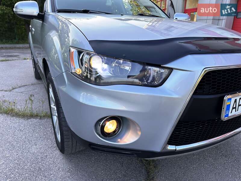 Внедорожник / Кроссовер Mitsubishi Outlander 2013 в Запорожье