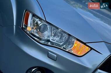 Внедорожник / Кроссовер Mitsubishi Outlander 2009 в 
