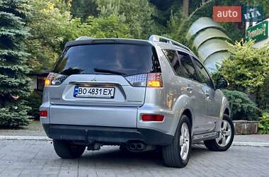 Внедорожник / Кроссовер Mitsubishi Outlander 2009 в 