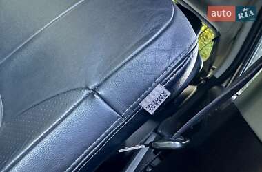 Внедорожник / Кроссовер Mitsubishi Outlander 2009 в 