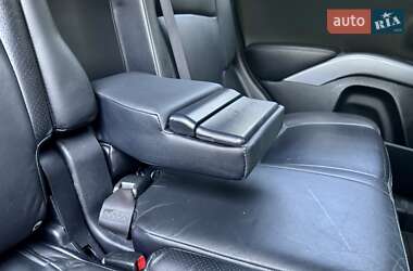 Внедорожник / Кроссовер Mitsubishi Outlander 2009 в 