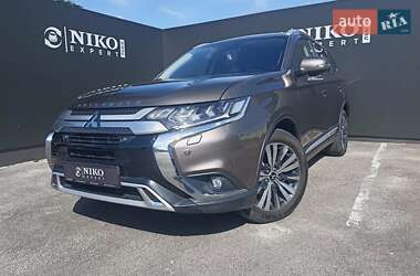 Внедорожник / Кроссовер Mitsubishi Outlander 2018 в Львове