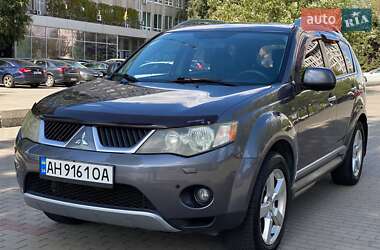 Внедорожник / Кроссовер Mitsubishi Outlander 2009 в 