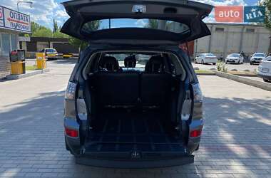 Внедорожник / Кроссовер Mitsubishi Outlander 2009 в 