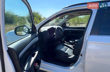 Внедорожник / Кроссовер Mitsubishi Outlander 2014 в 