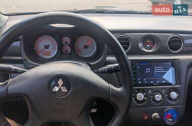 Внедорожник / Кроссовер Mitsubishi Outlander 2005 в  фото 20 Внедорожник / Кроссовер Mitsubishi Outlander 2005 в