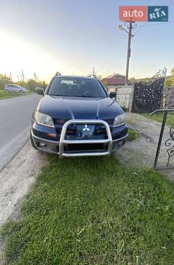 Позашляховик / Кросовер Mitsubishi Outlander 2004 в Івано-Франківську