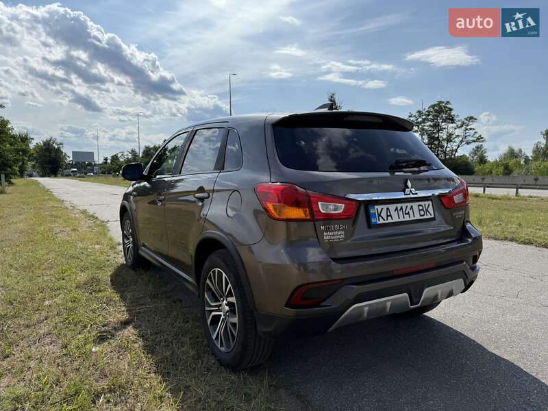 Внедорожник / Кроссовер Mitsubishi Outlander 2018 в Киеве