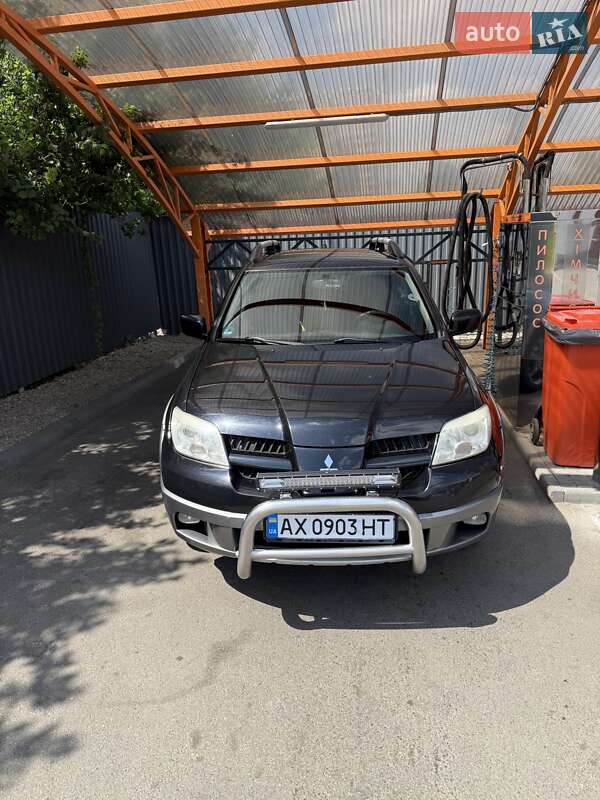Mitsubishi Outlander 2005