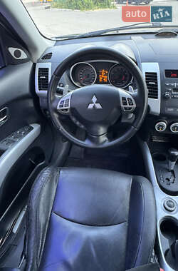 Внедорожник / Кроссовер Mitsubishi Outlander 2007 в 