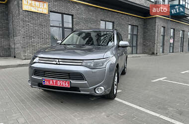 Внедорожник / Кроссовер Mitsubishi Outlander 2014 в Житомире