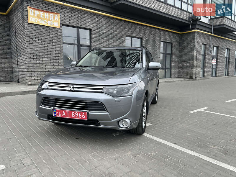 Mitsubishi Outlander 2014