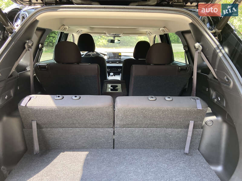 Позашляховик / Кросовер Mitsubishi Outlander 2022 в Умані