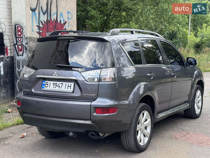 Внедорожник / Кроссовер Mitsubishi Outlander 2011 в Полтаве