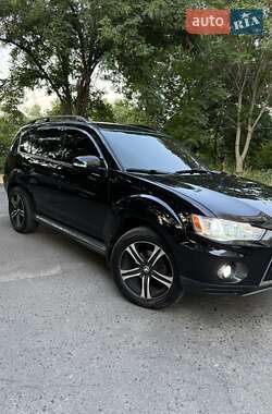 Внедорожник / Кроссовер Mitsubishi Outlander 2011 в Одессе