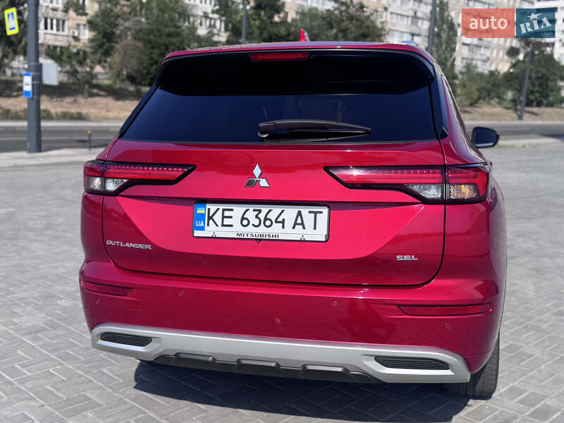 Позашляховик / Кросовер Mitsubishi Outlander 2022 в Івано-Франківську