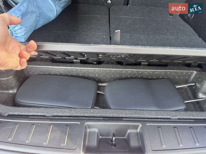 Позашляховик / Кросовер Mitsubishi Outlander 2022 в Івано-Франківську