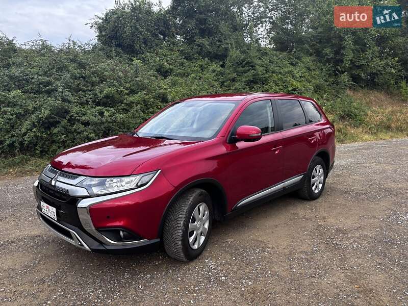 Mitsubishi Outlander 2022