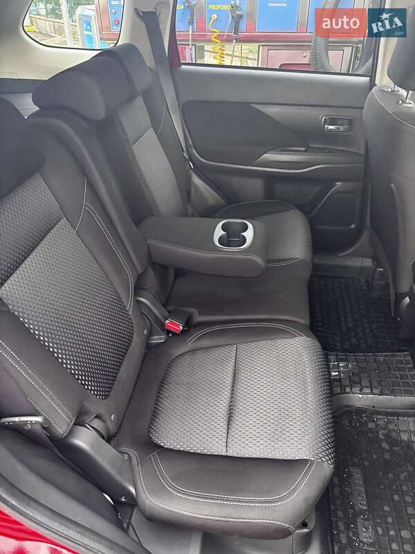 Позашляховик / Кросовер Mitsubishi Outlander 2022 в Вінниці