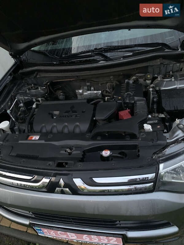 Внедорожник / Кроссовер Mitsubishi Outlander 2013 в Львове