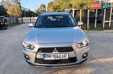 Внедорожник / Кроссовер Mitsubishi Outlander 2012 в Запорожье