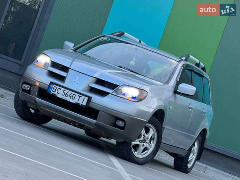 Позашляховик / Кросовер Mitsubishi Outlander 2003 в Дрогобичі фото 39 Позашляховик / Кросовер Mitsubishi Outlander 2003 в Дрогобичі