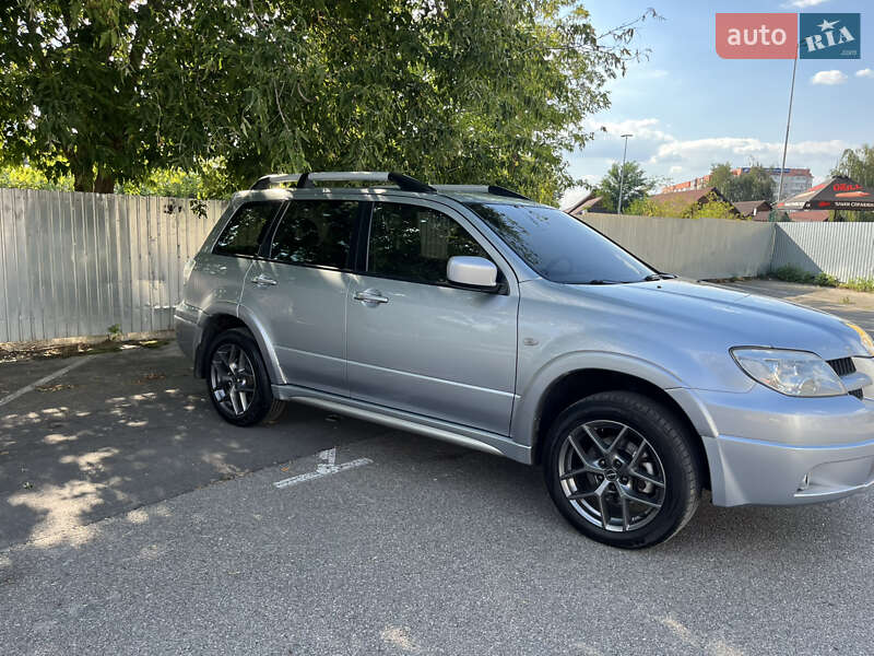 Внедорожник / Кроссовер Mitsubishi Outlander 2008 в Борисполе