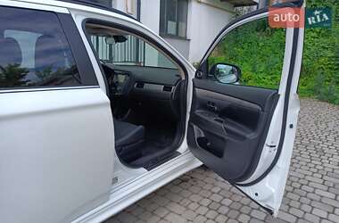 Позашляховик / Кросовер Mitsubishi Outlander 2014 в Чорткові