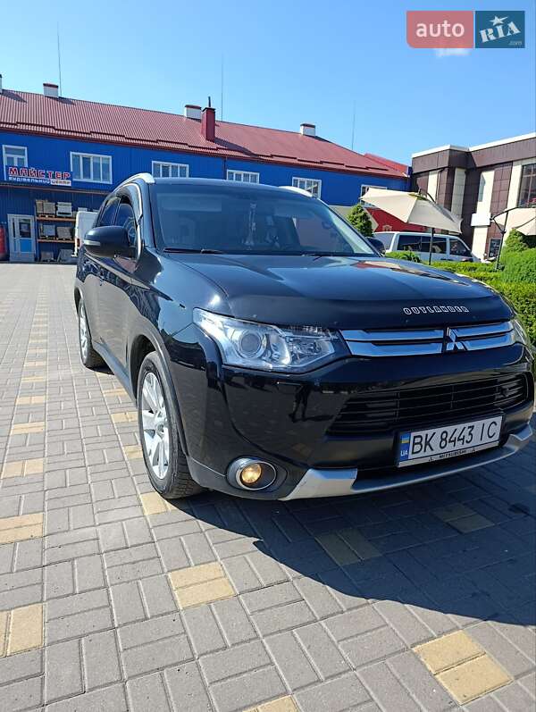 Позашляховик / Кросовер Mitsubishi Outlander 2014 в Рокитному фото 7 Позашляховик / Кросовер Mitsubishi Outlander 2014 в Рокитному