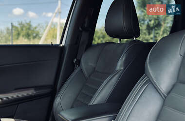 Внедорожник / Кроссовер Mitsubishi Outlander 2022 в 