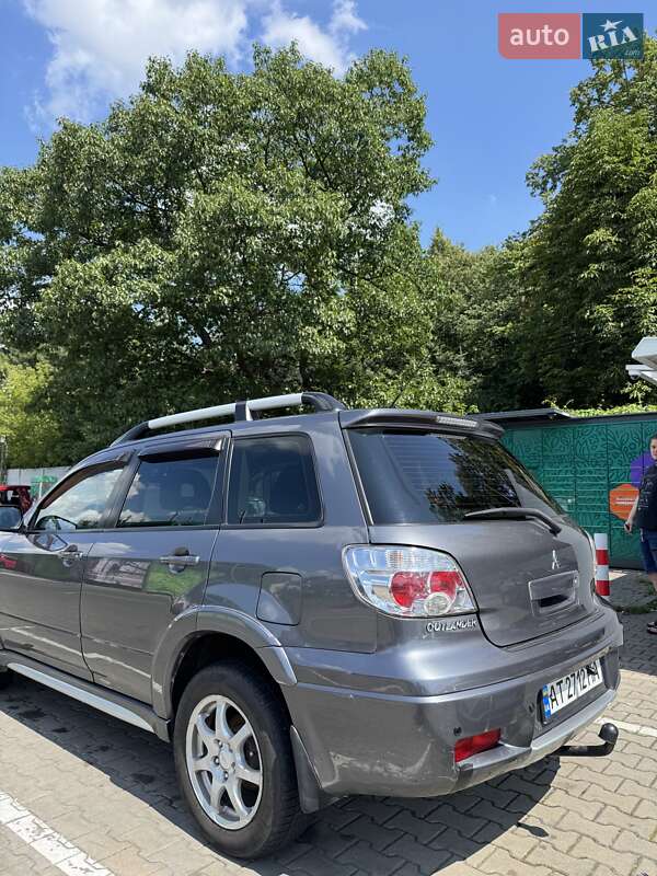 Позашляховик / Кросовер Mitsubishi Outlander 2009 в Івано-Франківську