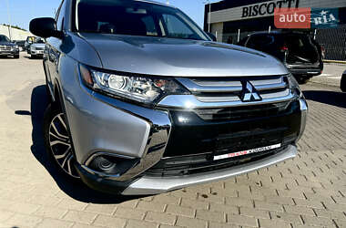 Позашляховик / Кросовер Mitsubishi Outlander 2016 в Львові
