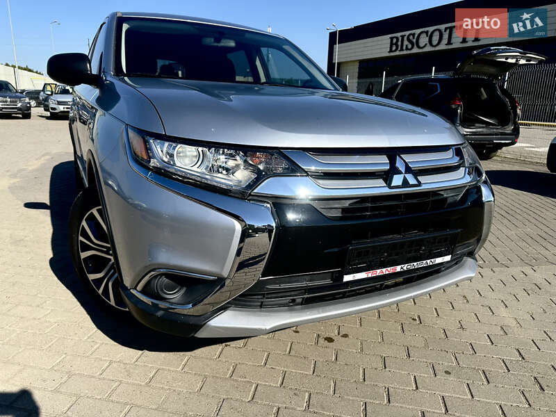 Mitsubishi Outlander 2016