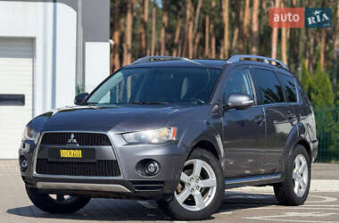 Внедорожник / Кроссовер Mitsubishi Outlander 2010 в Киеве
