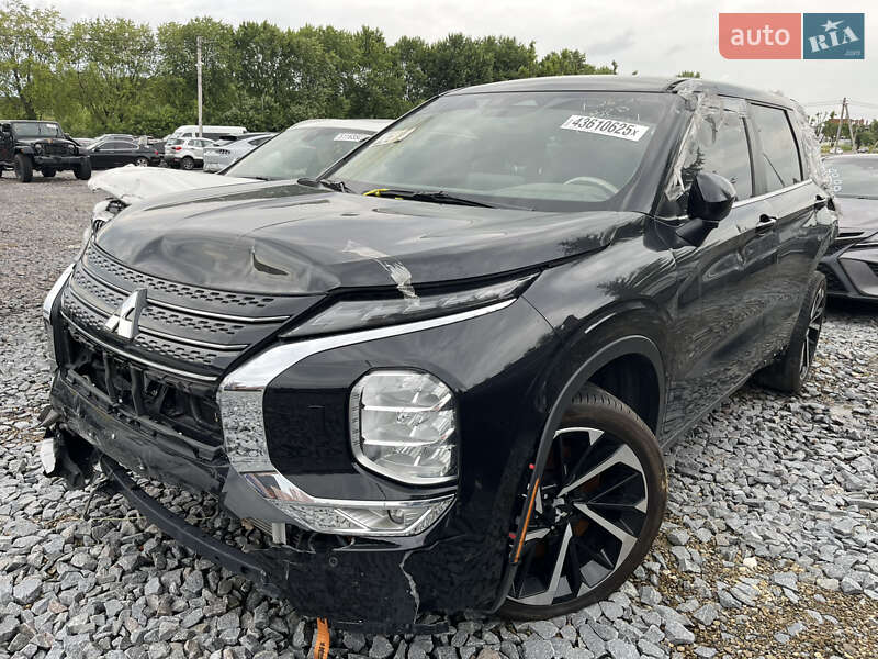 Mitsubishi Outlander 2021