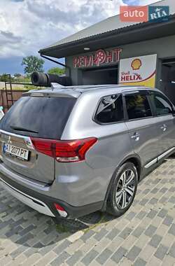 Внедорожник / Кроссовер Mitsubishi Outlander 2020 в 