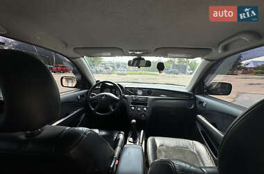 Внедорожник / Кроссовер Mitsubishi Outlander 2005 в 