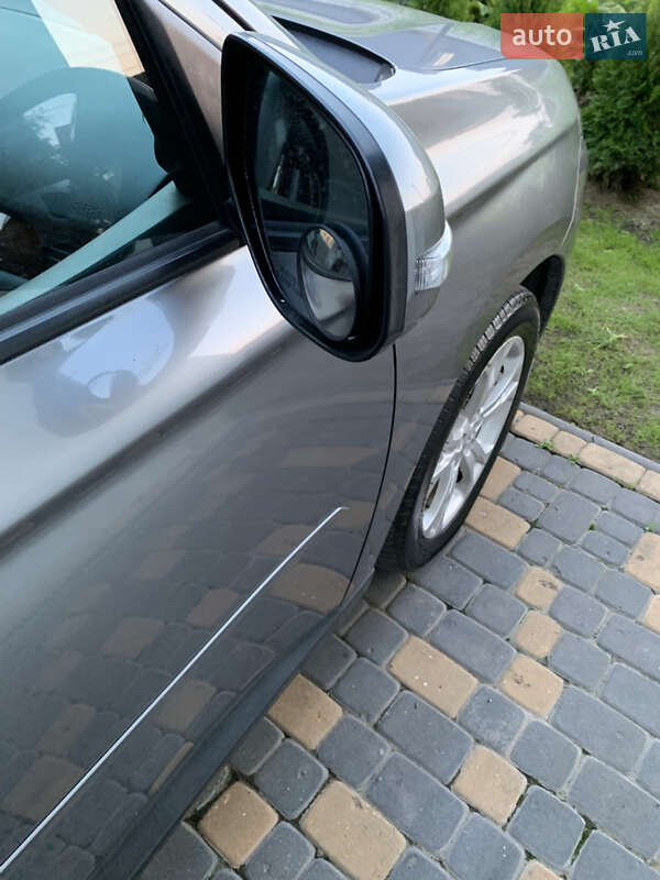 Внедорожник / Кроссовер Mitsubishi Outlander 2013 в Львове