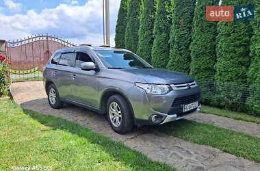 Внедорожник / Кроссовер Mitsubishi Outlander 2015 в Ужгороде