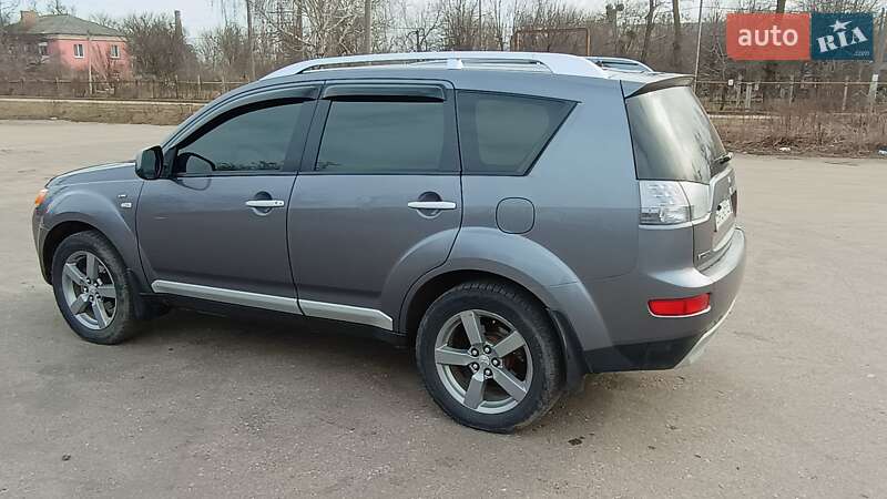 Внедорожник / Кроссовер Mitsubishi Outlander 2008 в Знаменке
