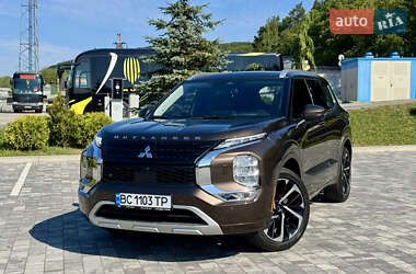 Внедорожник / Кроссовер Mitsubishi Outlander 2022 в Львове