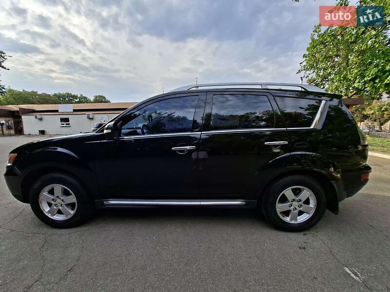 Позашляховик / Кросовер Mitsubishi Outlander 2010 в Чернігові
