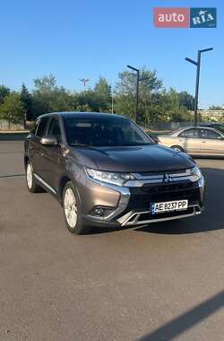 Позашляховик / Кросовер Mitsubishi Outlander 2021 в Дніпрі