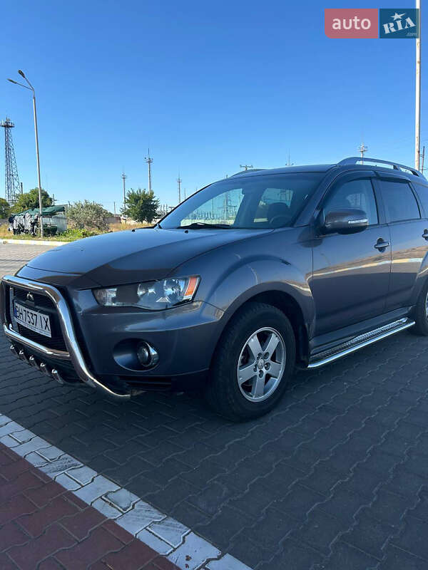 Внедорожник / Кроссовер Mitsubishi Outlander 2010 в Измаиле